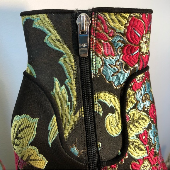 Marc Fisher | Floral Embroidered 'Jana' Ankle Bootie | Size 6 - Picture 11 of 13